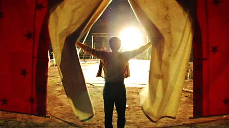 Music, circus, theater and rope ...
